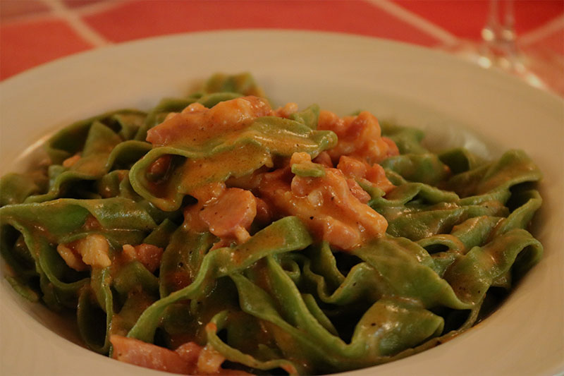 tagliatelle verdi al sugo edda